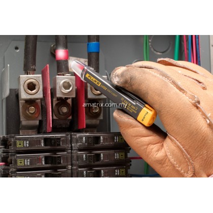Fluke LVD2 Volt Light - Non-Contact Voltage Tester With LED Flashlight 90-600V AC Detection